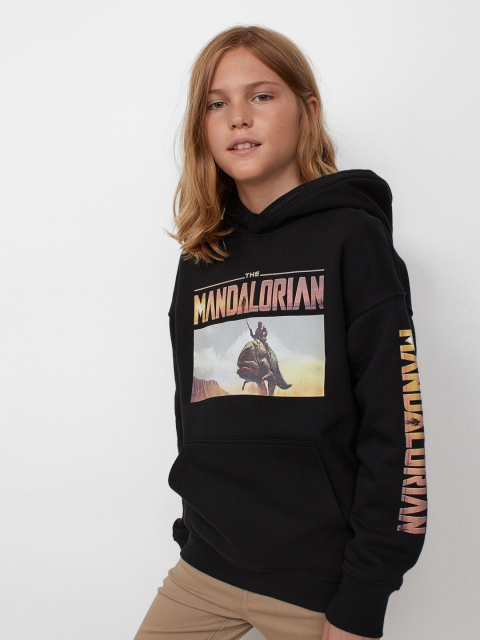 

H&M Boys Black Printed Hoodie