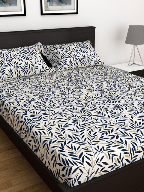 

Home Centre White & Black Floral 3 King Bedsheet with Pillow Covers