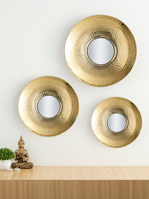 

Home Centre Gold-Toned Solid Austin Round Set Of 3 Wall art