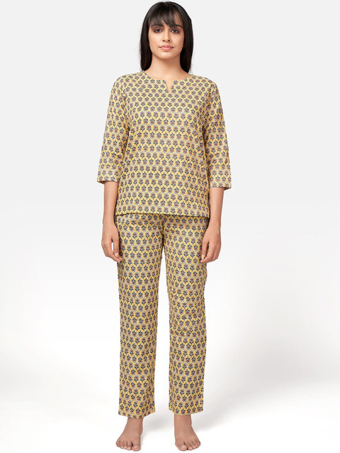 

Vbuyz Women Yellow Floral Printed Night Suit