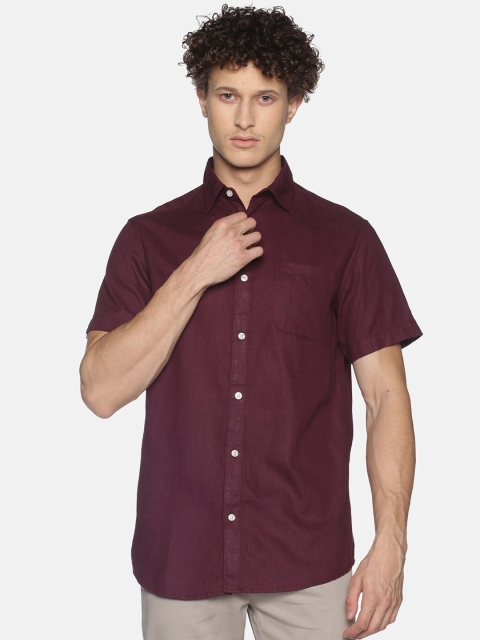 

Balista Men Maroon Opaque Casual Shirt with Mask