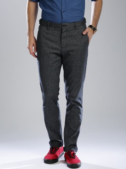 

Tommy Hilfiger Men Charcoal Grey Slim Fit Chino Trousers