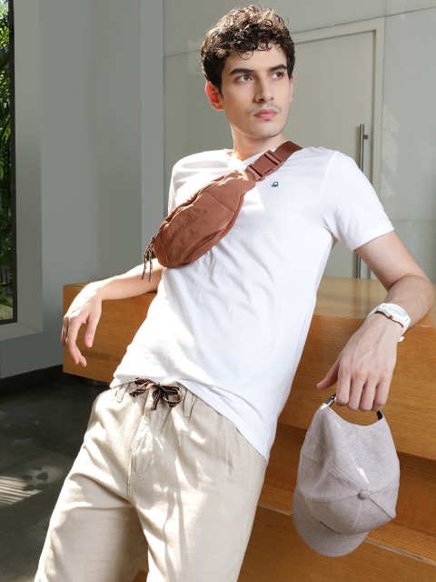

United Colors of Benetton Men White V-Neck T-shirt