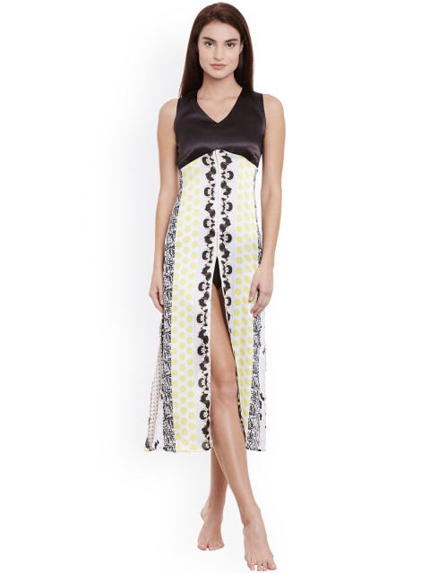 

Clovia Black Printed Midi Nightdress NS0511P13