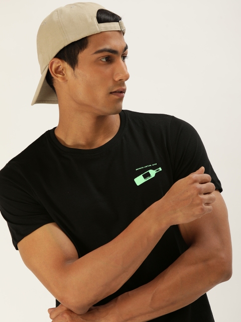

SINGLE Men Black Solid Round Neck T-shirt
