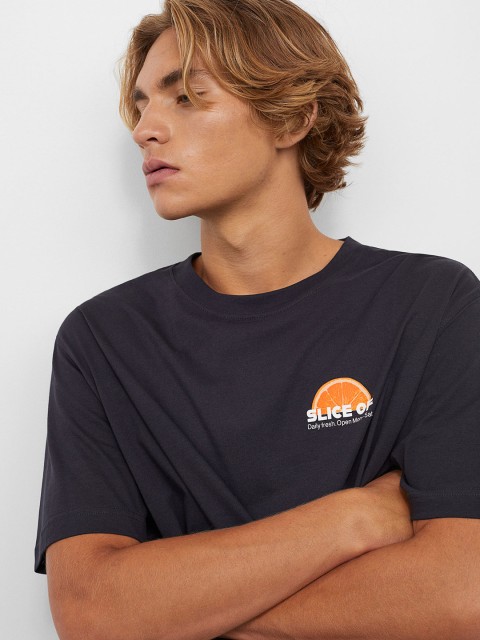 

H&M Men Navy Blue Printed Pure Cotton T-shirt