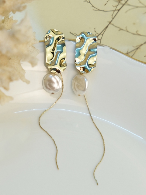 

Ayesha Gold-Toned Contemporary Studs Earrings