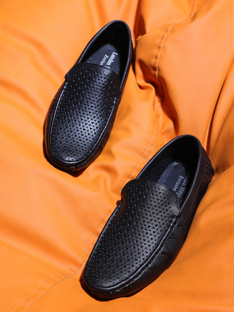 

LONDON STEPS Men Brown Textured Formal Loafers