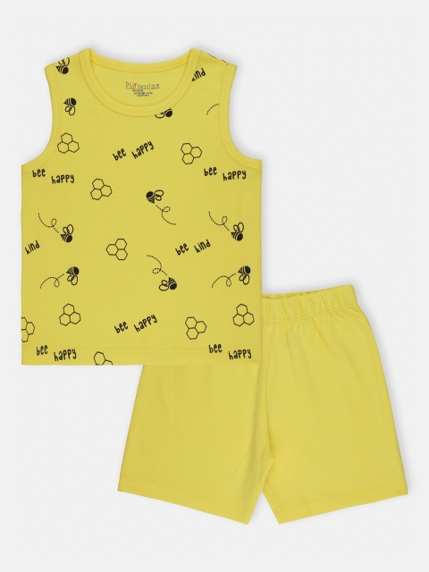 

PLAYNESS Girls Yellow & Black Printed T-shirt with Shorts
