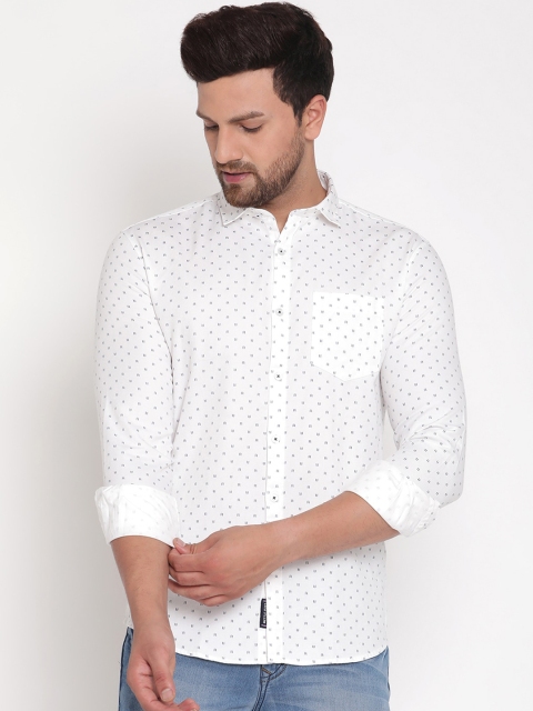 

METTLE Men White Opaque Micro Ditsy Printed Casual Shirt