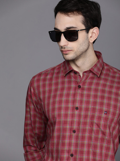 

Louis Philippe Sport Men Red & Blue Slim Fit Checked Casual Shirt
