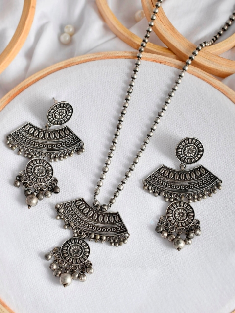 

Infuzze Oxidised Silver-Plated Jewellery Set