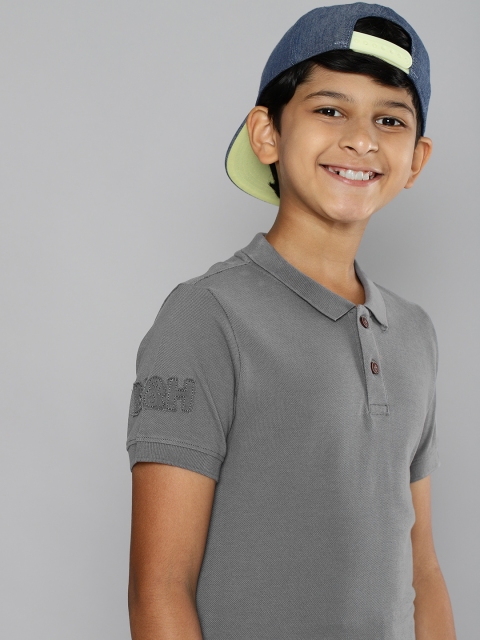 

MH Juniors Boys Charcoal Grey Pure Cotton Solid Polo Collar Pure Cotton T-shirt with Applique Detail