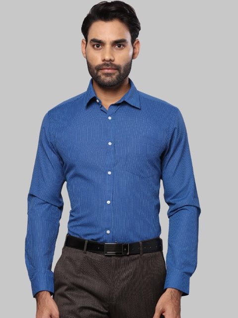 

Next Look Men Blue Slim Fit Opaque Striped Casual Shirt