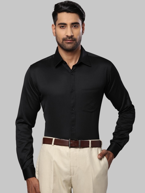 

Next Look Men Black Slim Fit Opaque Casual Shirt