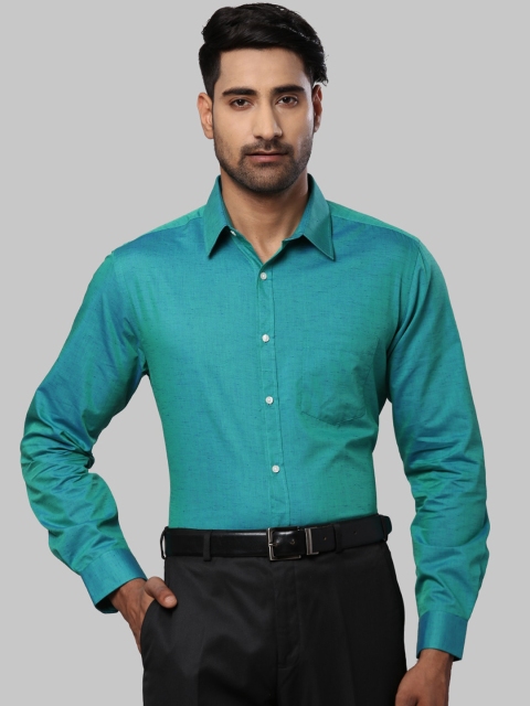 

Next Look Men Green Opaque Casual Shirt