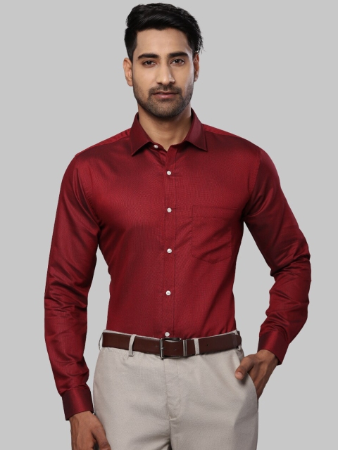 

Next Look Men Maroon Slim Fit Opaque Formal Shirt