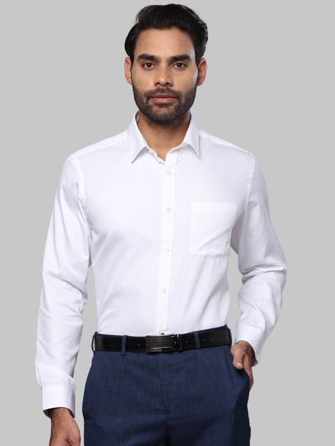 

Next Look Men White Opaque Formal Shirt