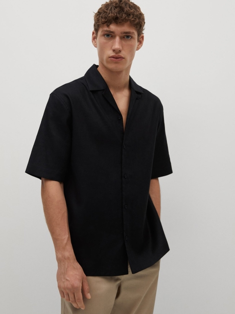 

MANGO MAN Black Solid Casual Shirt