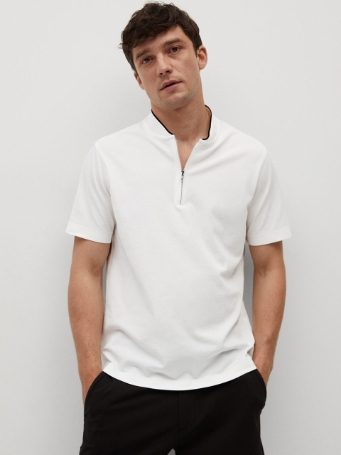 

MANGO MAN White Solid Stand Collar Performance T-shirt