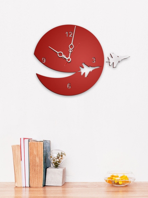 

WALLMANTRA Red & White Traditional Wall Clock