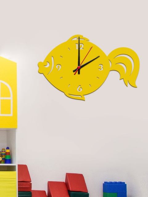 

WALLMANTRA Yellow & Black Animal Shaped Contemporary Wall Clock