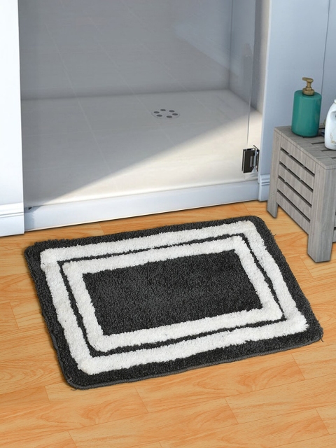 

Florida Set Of 2 Grey & White Striped Microfibre Bath Mats