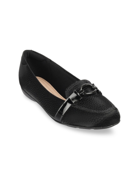 

MODARE Black Embellished PU Wedge Pumps