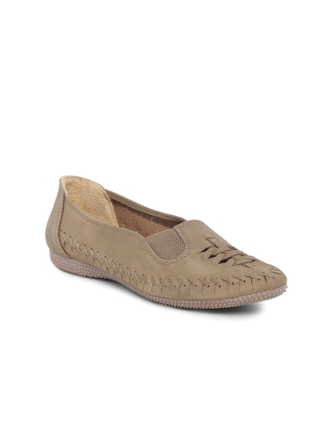 

Catwalk Women Taupe Solid Ballerinas