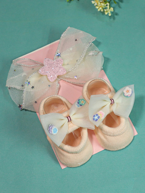 

FEETWELL SHOES Girls Beige Booties