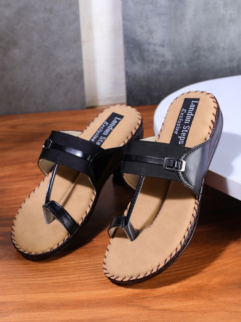 

LONDON STEPS Black Block Sandals with Buckles
