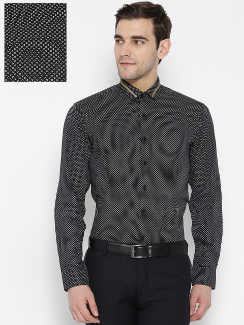 

Wills Lifestyle Men Black & White Slim Fit Printed Casual Shirt