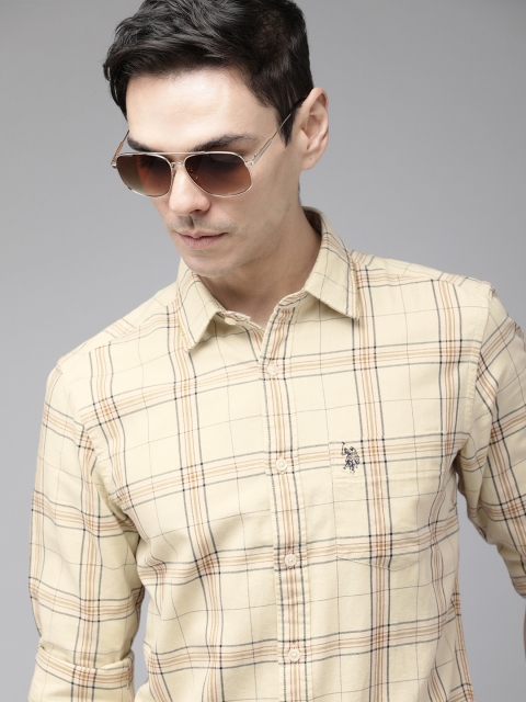 

U.S. Polo Assn. Men Cream-Coloured & Black Cotton Tailored Fit Tartan Checked Casual Shirt