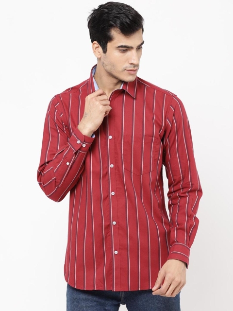 

STROP Men Red Opaque Striped Casual Shirt