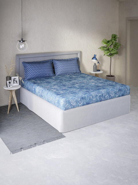 

DDecor Blue & White Floral 130 TC Queen Bedsheet with 2 Pillow Covers