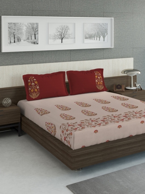 

DDecor Beige & Maroon Ethnic Motifs 130 TC Queen Bedsheet with 2 Pillow Covers