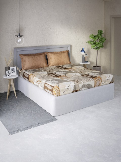 

DDecor Brown & White Floral 130 TC Queen Bedsheet with 2 Pillow Covers
