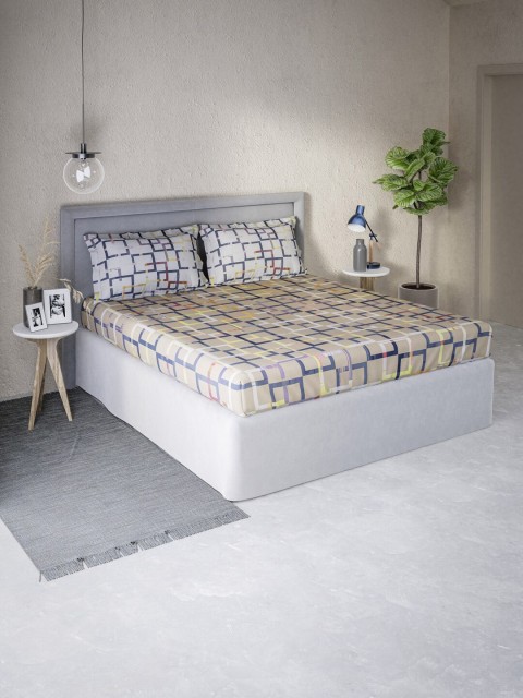 

DDecor Beige & White Geometric 130 TC Queen Bedsheet with 2 Pillow Covers
