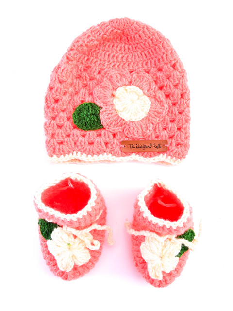 

The Original Knit Girls Peach-Coloured Self Design Beanie With Socks