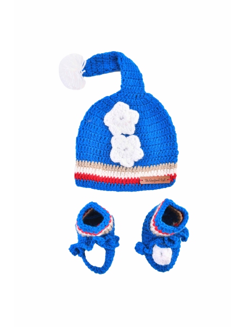 

The Original Knit Kids Blue & White Floral Handmade Beanie & Socks