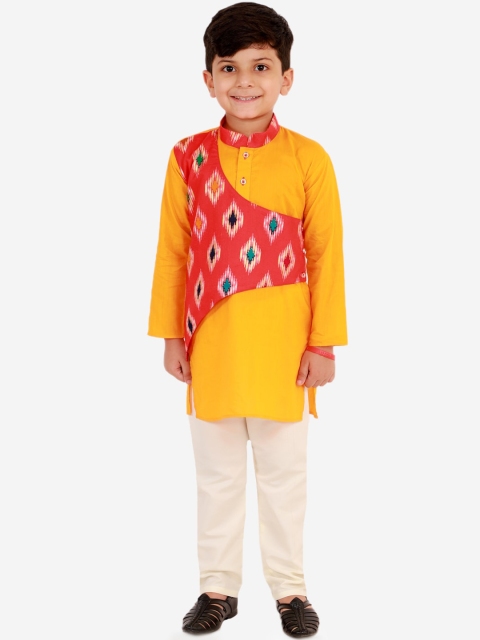 

KID1 Boys Red Ikat Printed Pure Cotton Kurta with Pyjamas