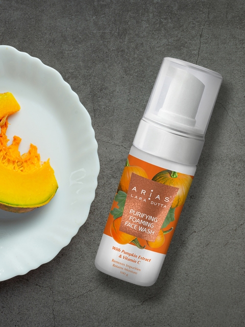 

ARIAS By LARA DUTTA Purifying Pumpkin Face Wash With Vitamin C 100 ml, Orange