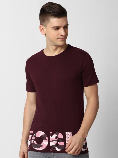 

Peter England Casuals Men Maroon Printed Slim Fit Pure Cotton T-shirt