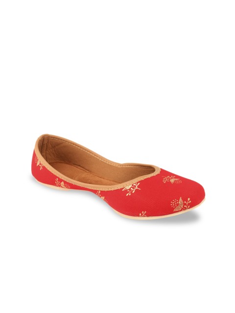 

DESI COLOUR Women Red Printed Mojaris Flats