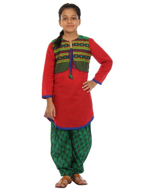 

Kids On Board Girls Red Ethnic Motifs Printed Pure Cotton Kurta with Patiala & Jacket