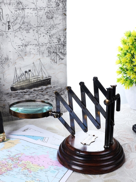 

EXIM DECOR Brown Brass Antique Zig Zag Handle Table Magnifier