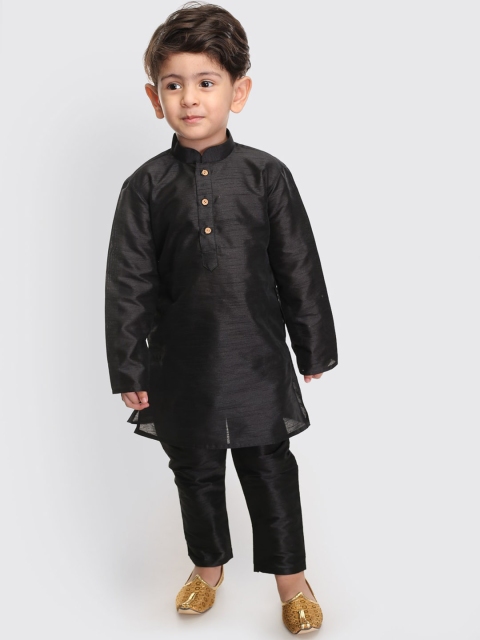 

VASTRAMAY SISHU Boys Black Solid Regular Kurta With Pyjamas