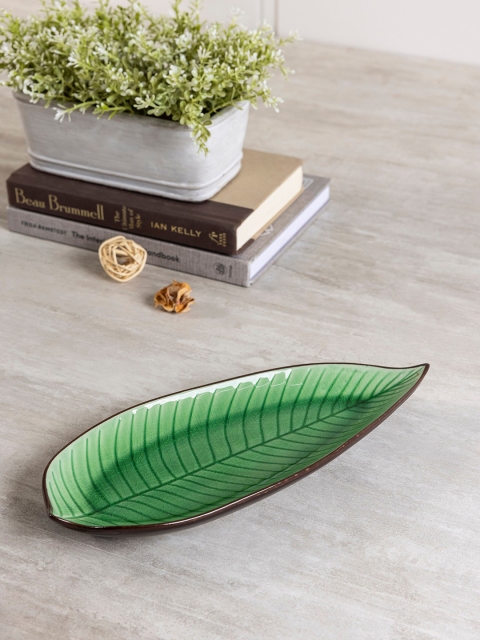 

Pure Home and Living Green Printed Ceramic Glossy Pyrus Leaf Platter