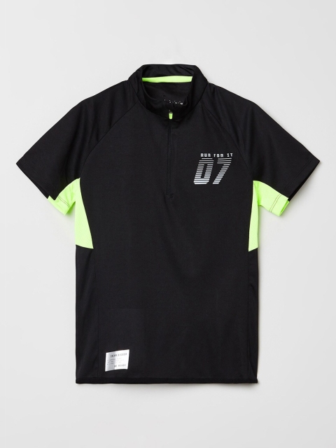 

max Boys Black Raglan Sleeves Sports T-shirt