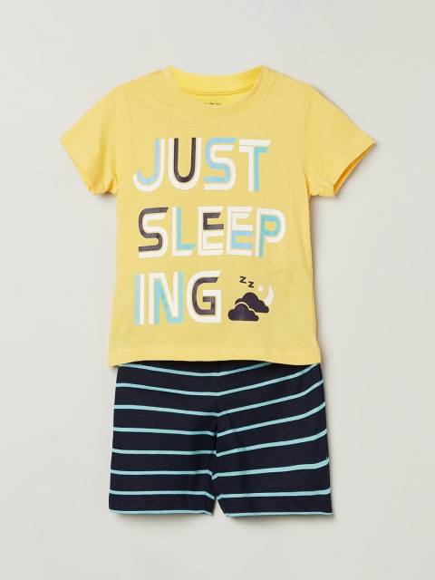 

max Boys Yellow & Navy Blue Printed Night suit